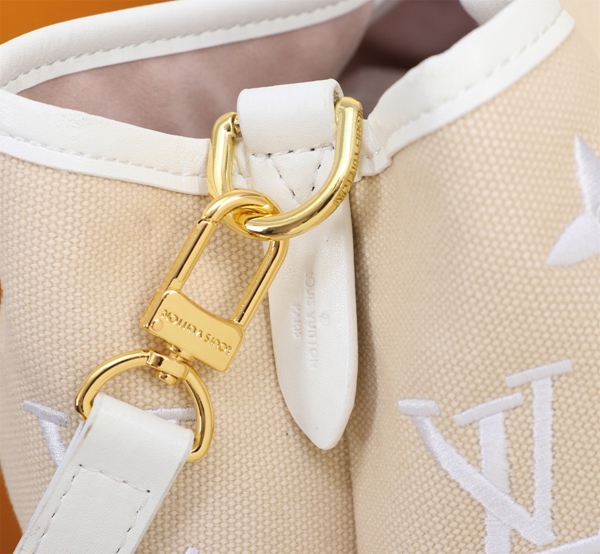 ルイヴィトンバッグ素材ディテール